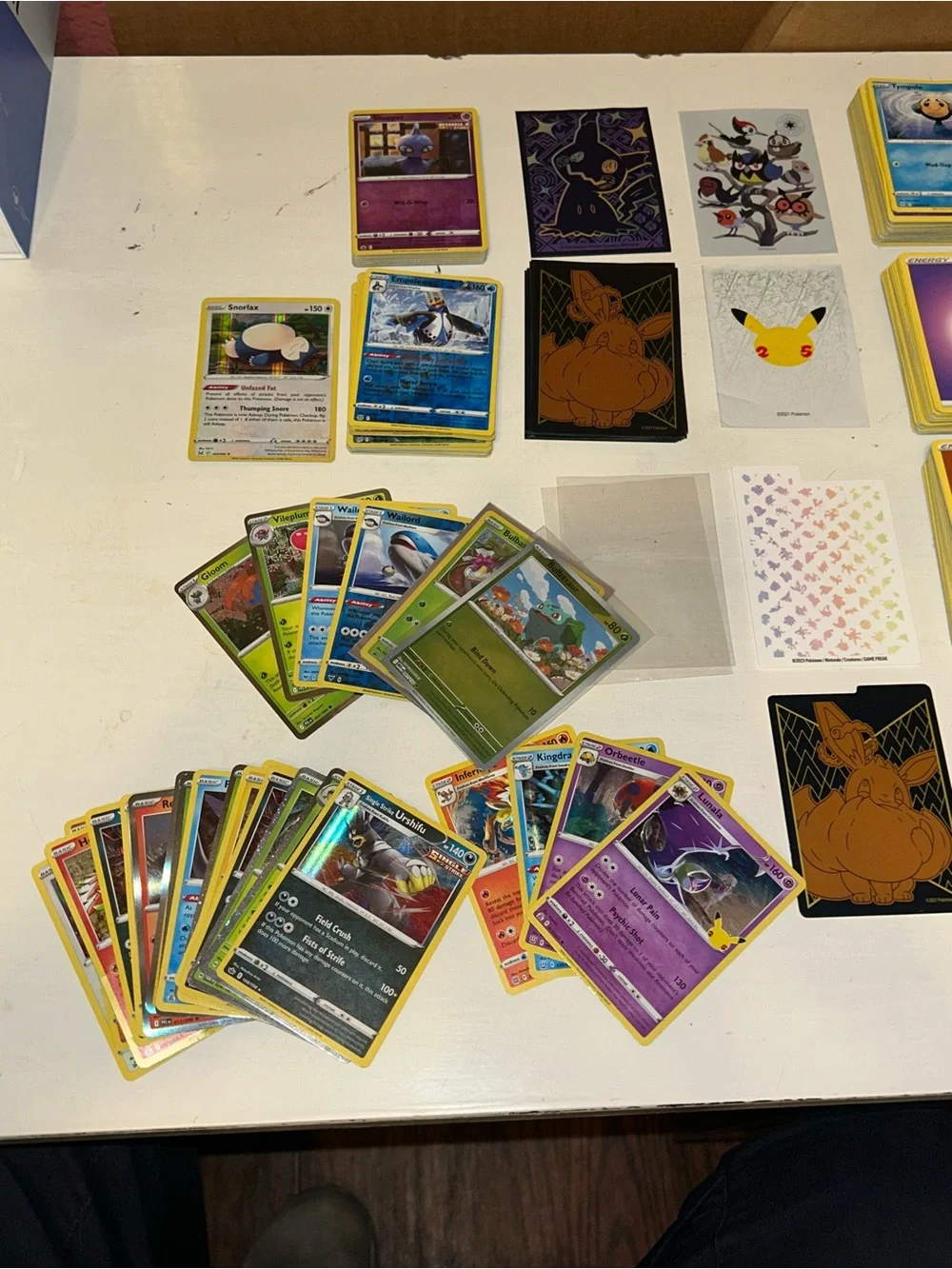 Lot Of 500+ Total Pokémon Cards Including Sleeves And Accessories / 514+ Cards